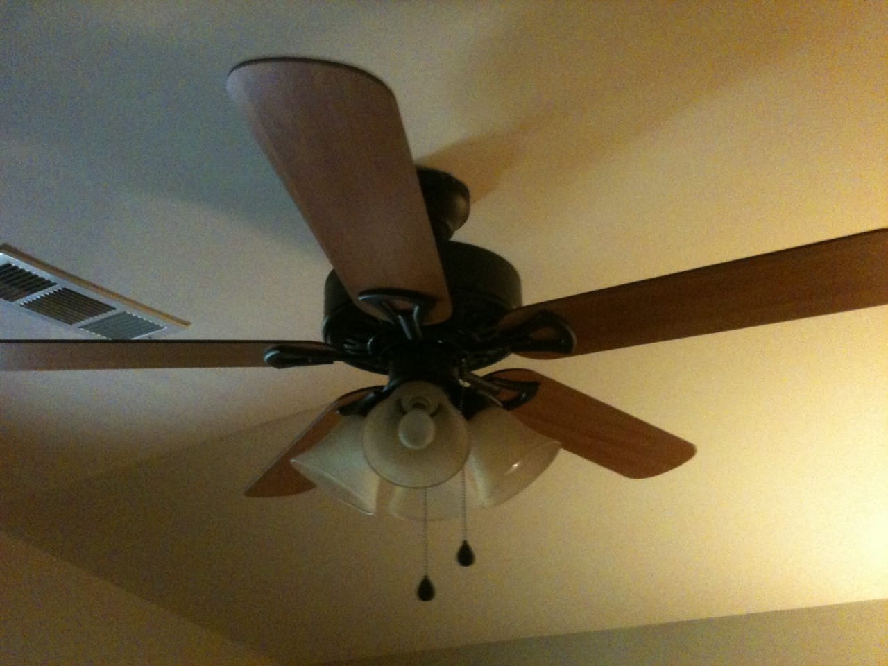 Hunter Ceiling Fan Light Goes on And off by Itself Troubleshooting