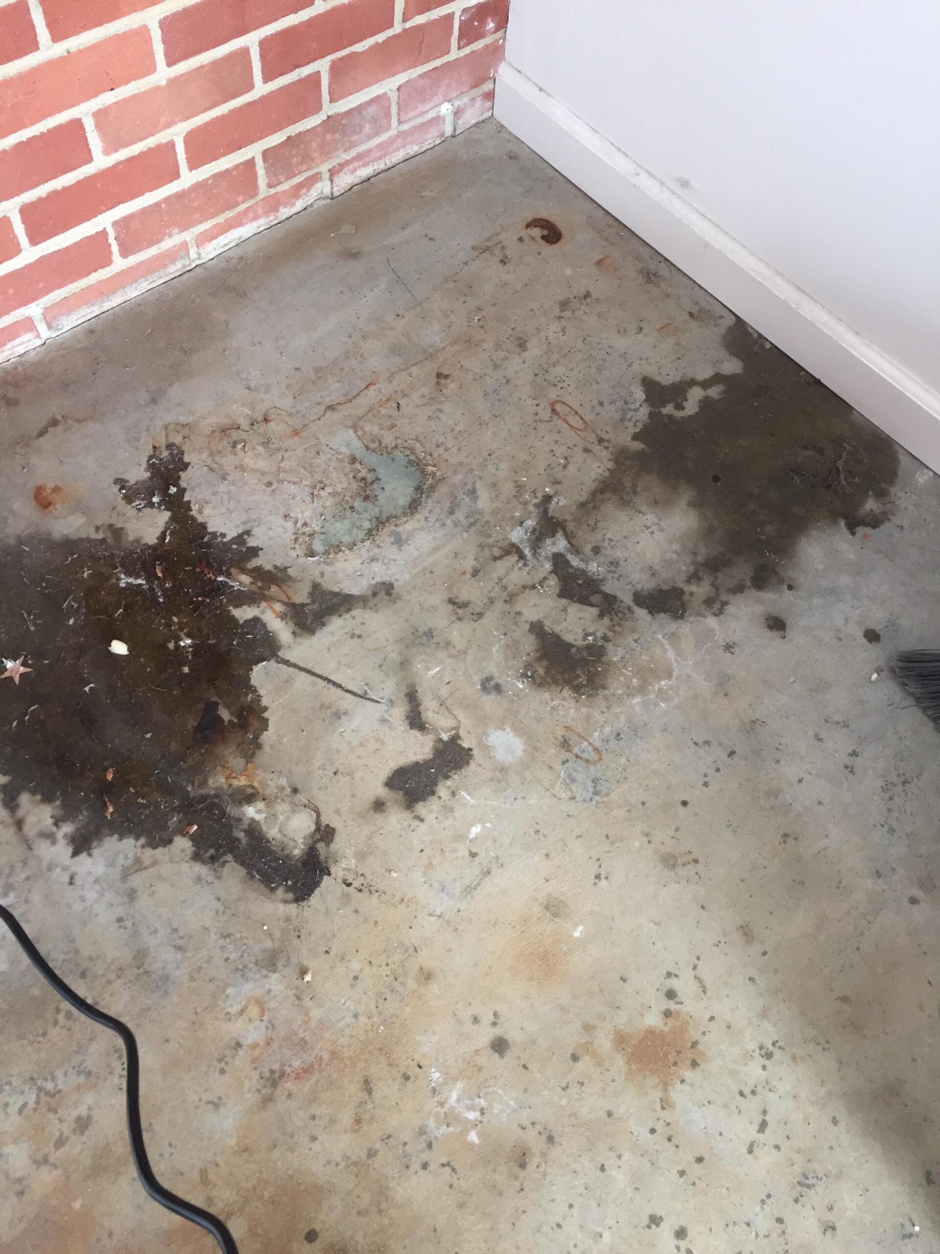 How to Clean Grease off Garage Floor